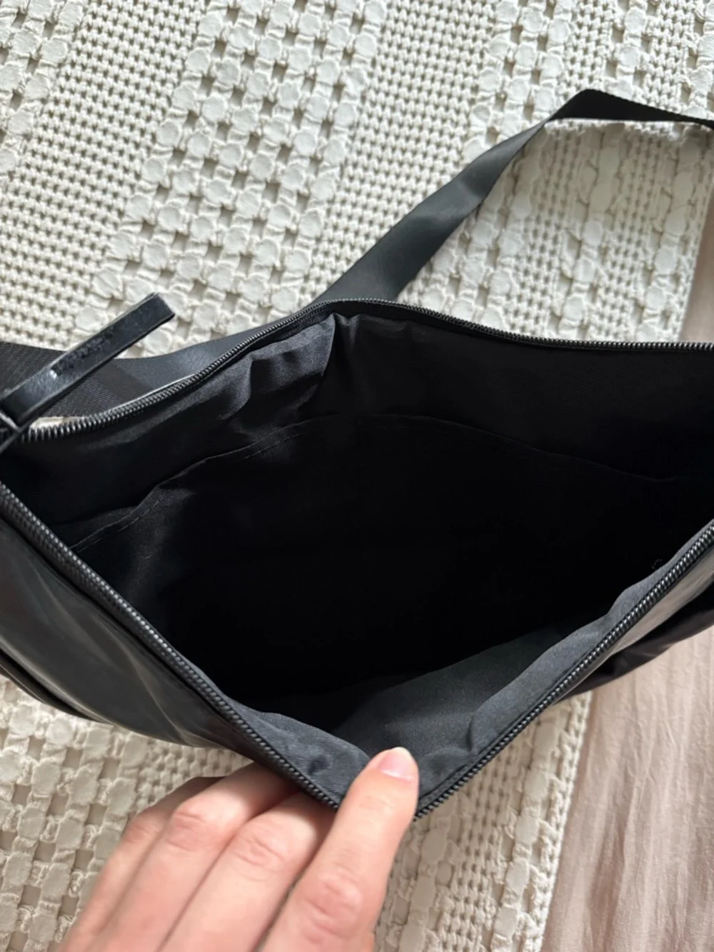 NEW‎ Black Y2K Crescent Shoulder/Crossbody Bag